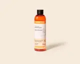 Bouteille d'huile d'amande douce Aroma-Zone, idéale pour peaux fragiles. L'huile d'amande douce inconvénient est rare, mais une allergie est possible.