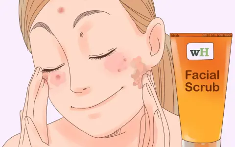 Une jeune femme applique un gommage facial pour savoir comment enlever les boutons sur le visage en une nuit.