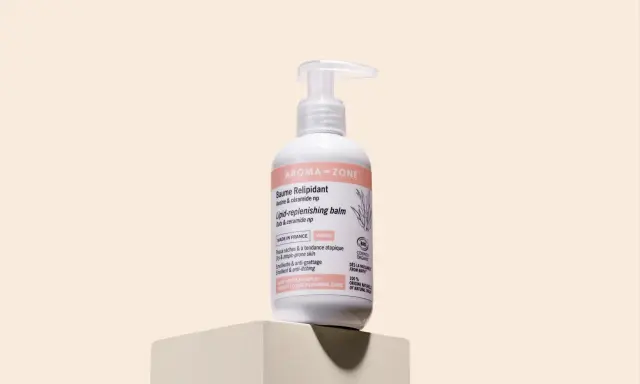 Flacon de baume relipidant Aroma-Zone, pour peaux sèches et atopiques. Sa formule est vegan et certifiée bio.